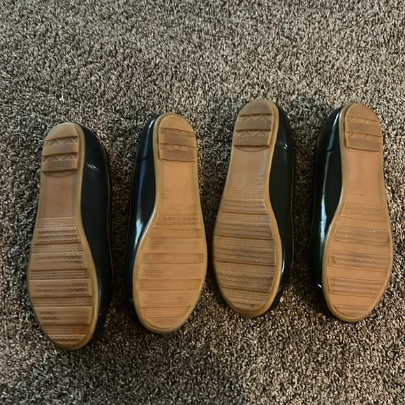 2 pair Hunter rubber ballet flats, navy and green. Good condition. - Picture 2 of 2